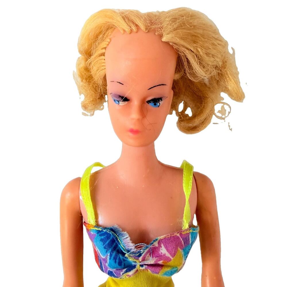 Vintage Totsy Twistee Twistable Waist Blonde Barbie Clone Doll Hong Kong